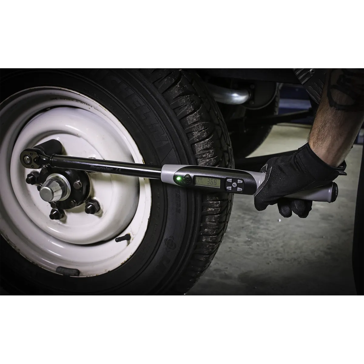 Angle Torque Wrench Digital 1/2"Sq Drive 20-200Nm(14.7-147.5lb.ft) Black Series