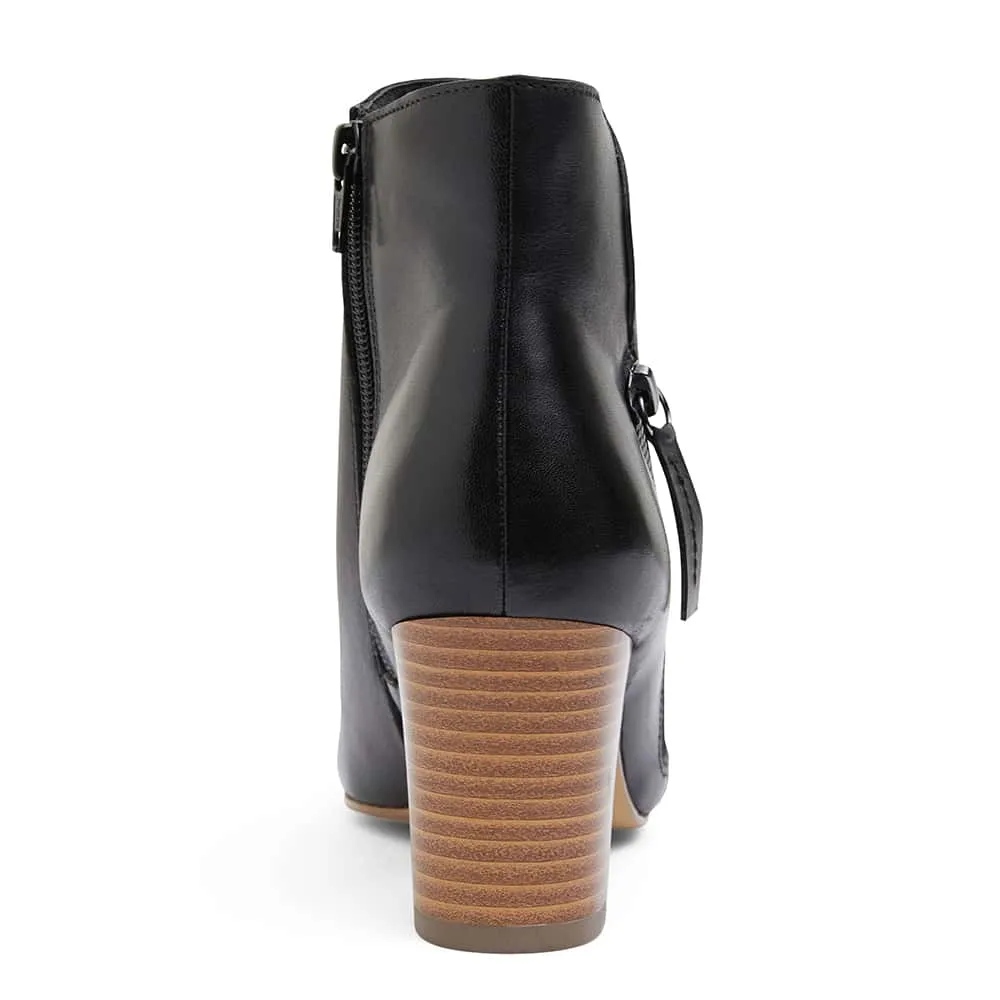 Gibson Boot in Black Leather