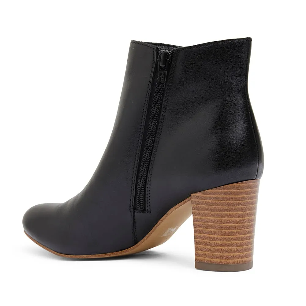 Gibson Boot in Black Leather