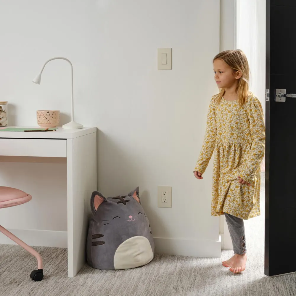 radiant 15A Smart Outlet with Netatmo, Light Almond