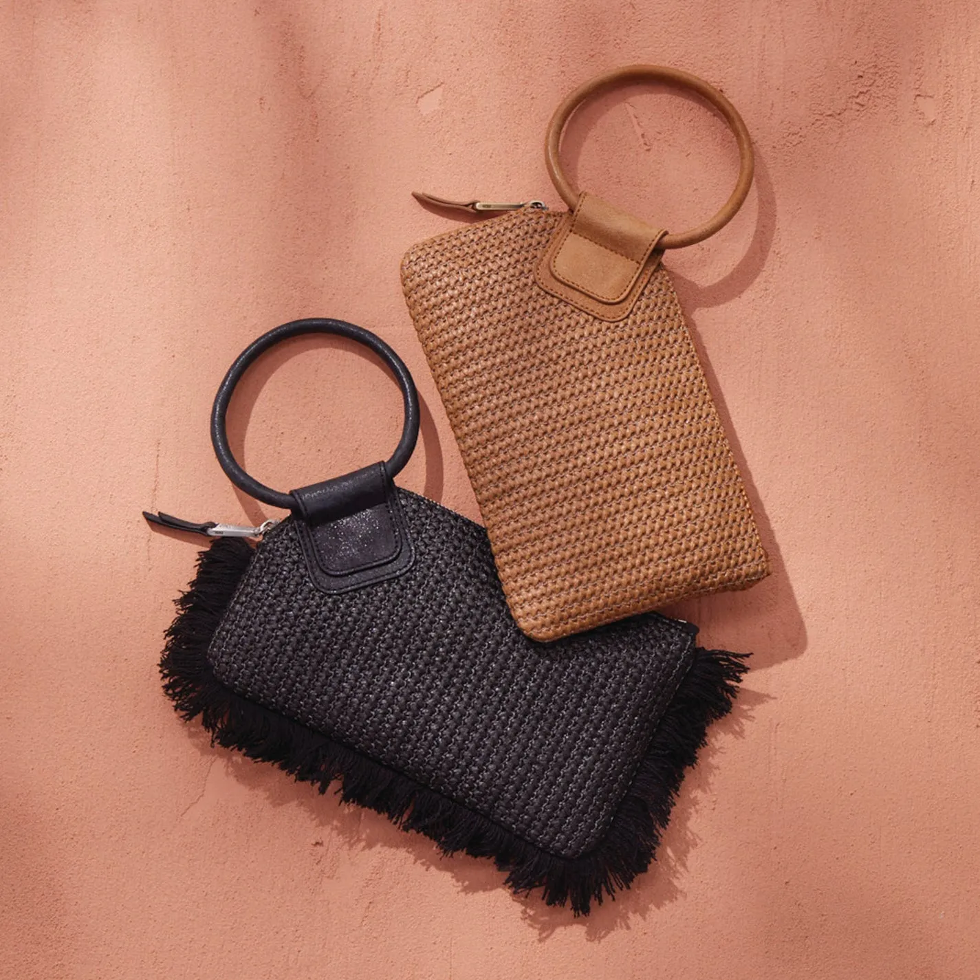 Sable Wristlet in Raffia With Leather Trim - Black